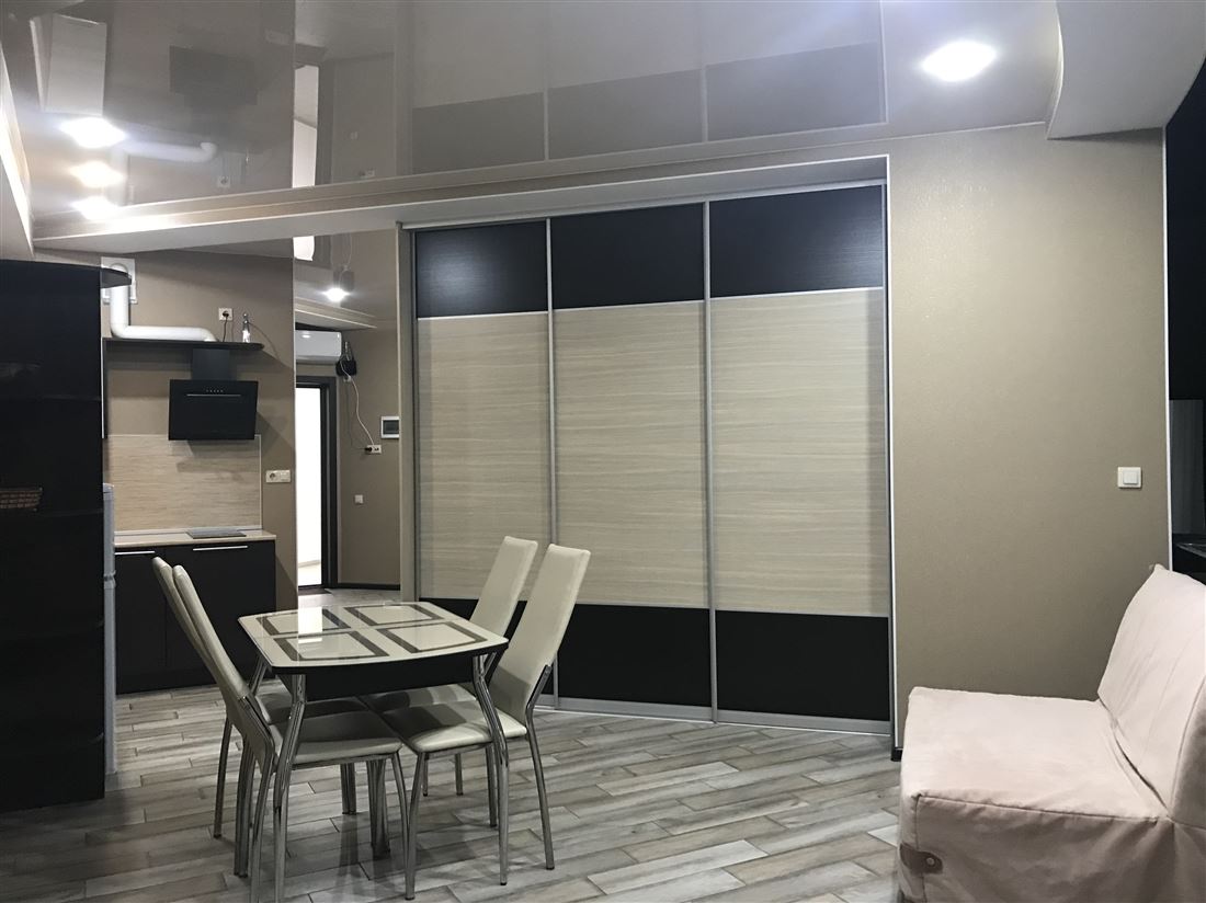 Снять --комнатную квартиру