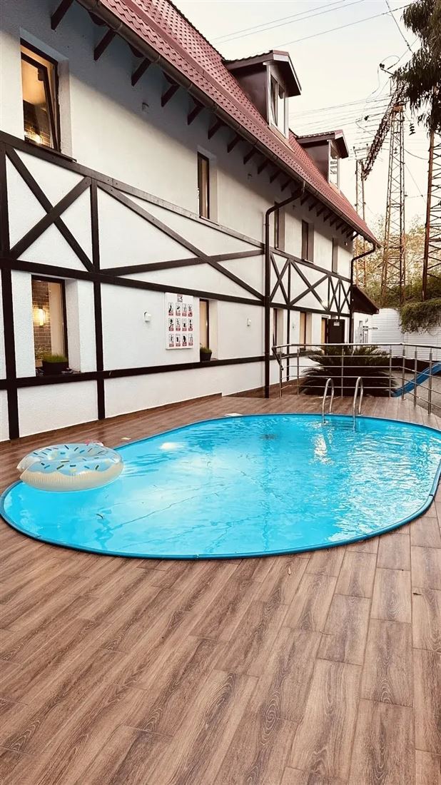 Снять --комнатную квартиру