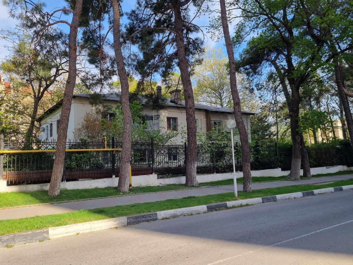 Купить 4-комнатную квартиру