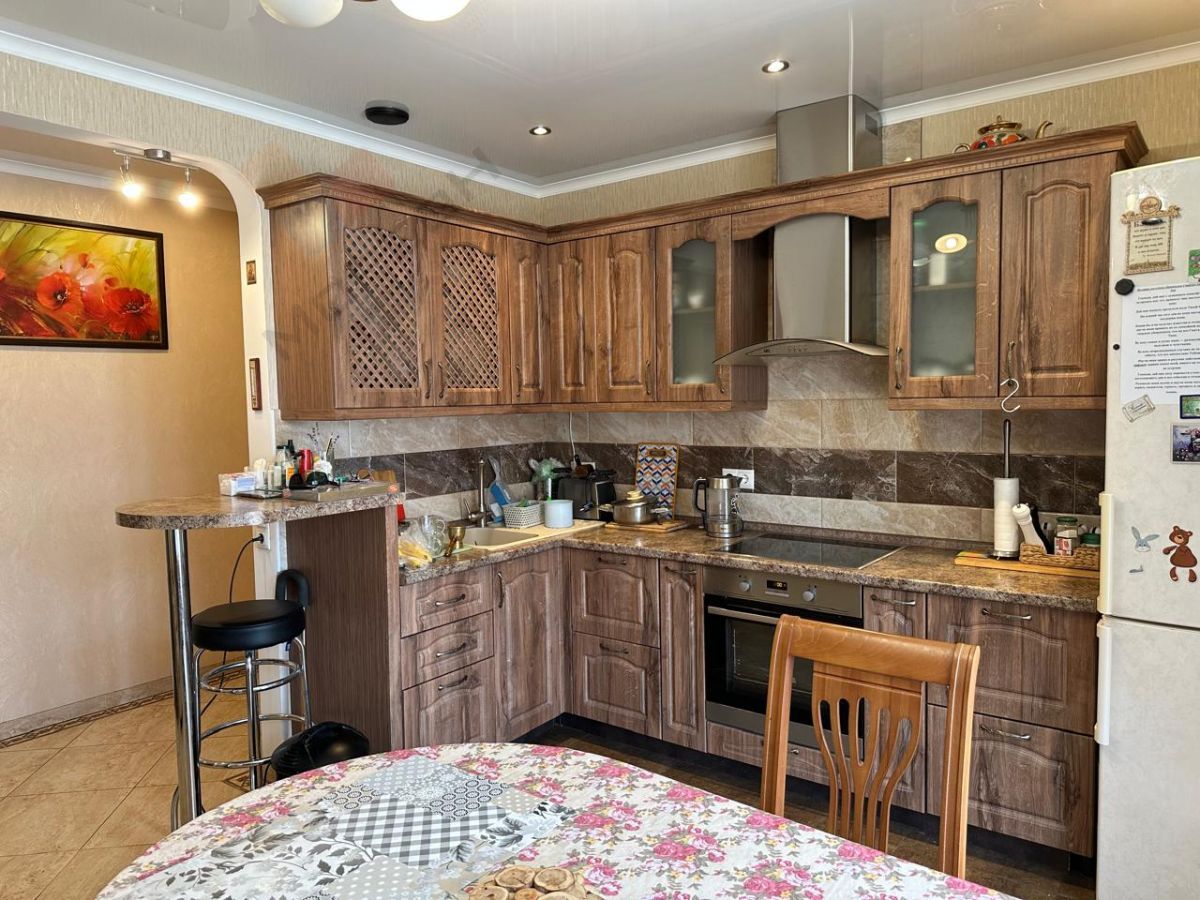 Купить 3-комнатную квартиру