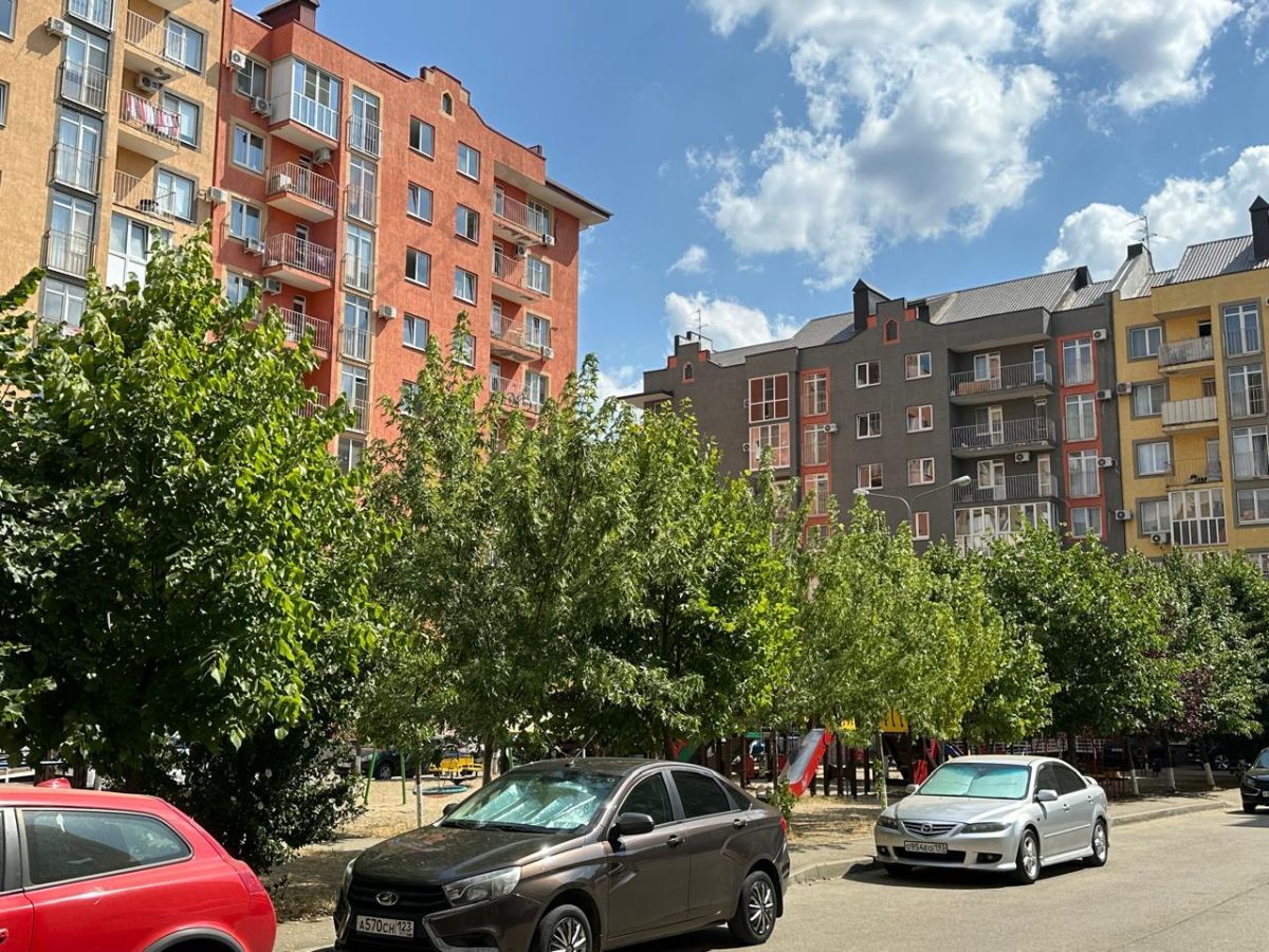 Купить 3-комнатную