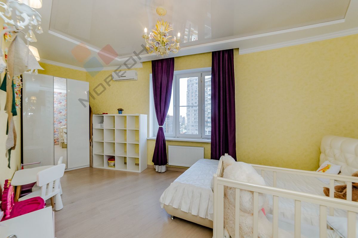 Купить 4-комнатную