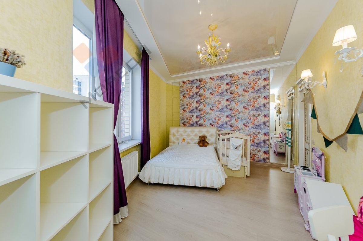 Купить 4-комнатную