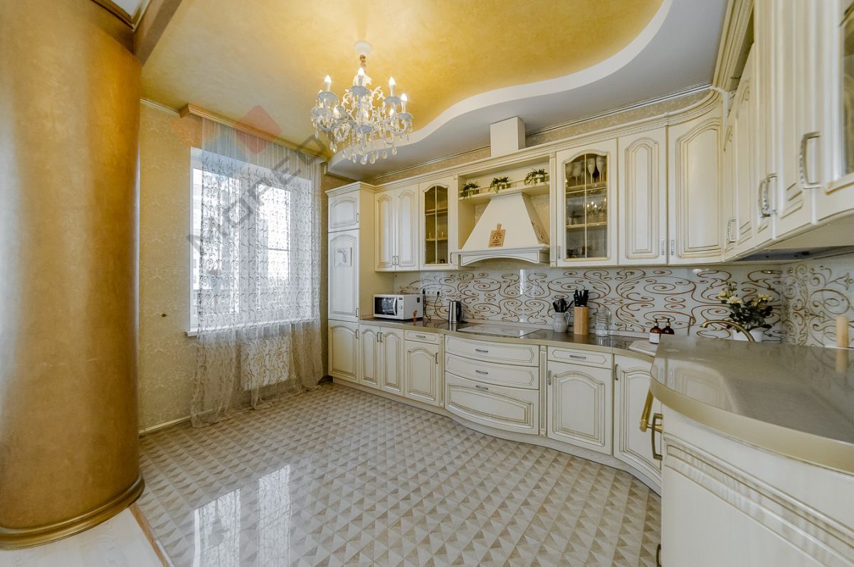 Купить 4-комнатную