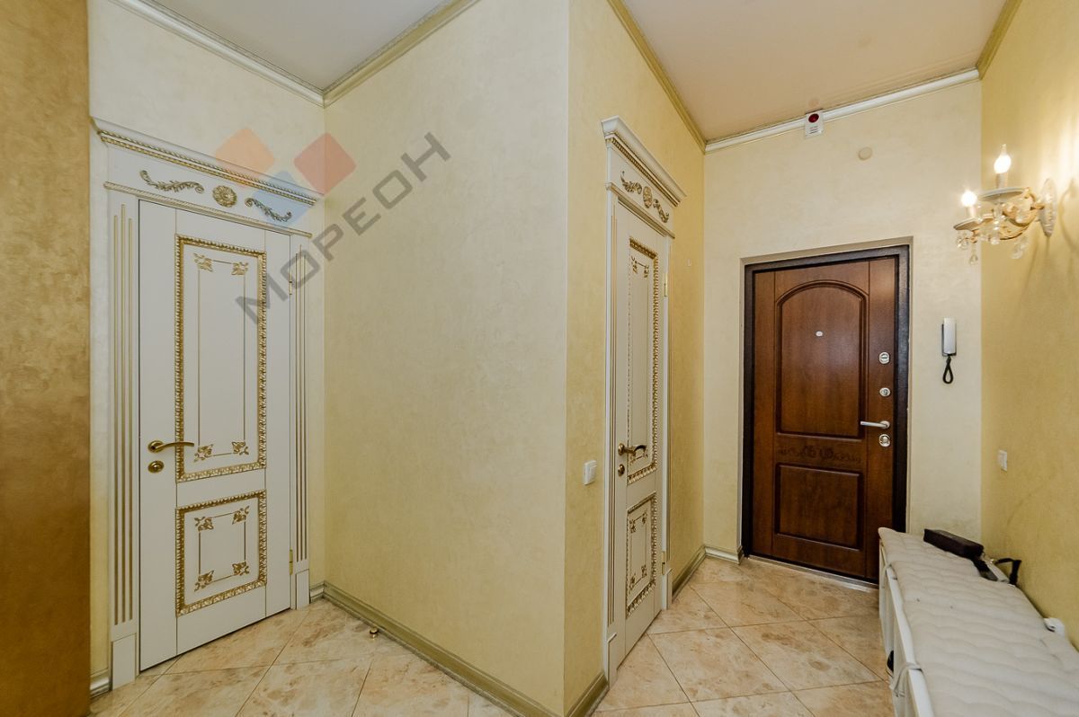 Купить 4-комнатную