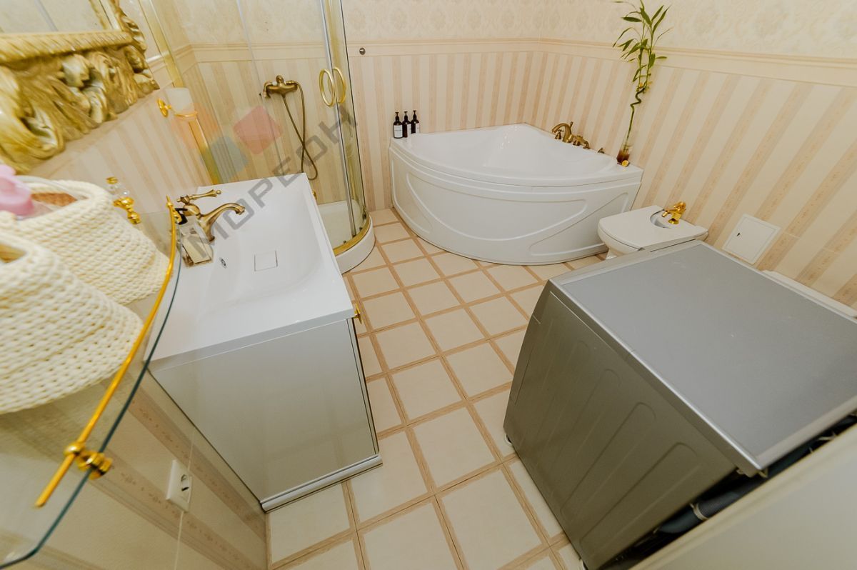 Купить 4-комнатную