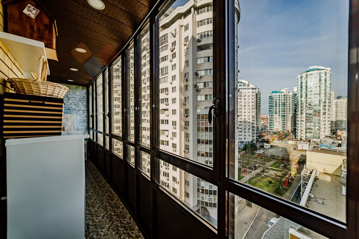 Купить 4-комнатную