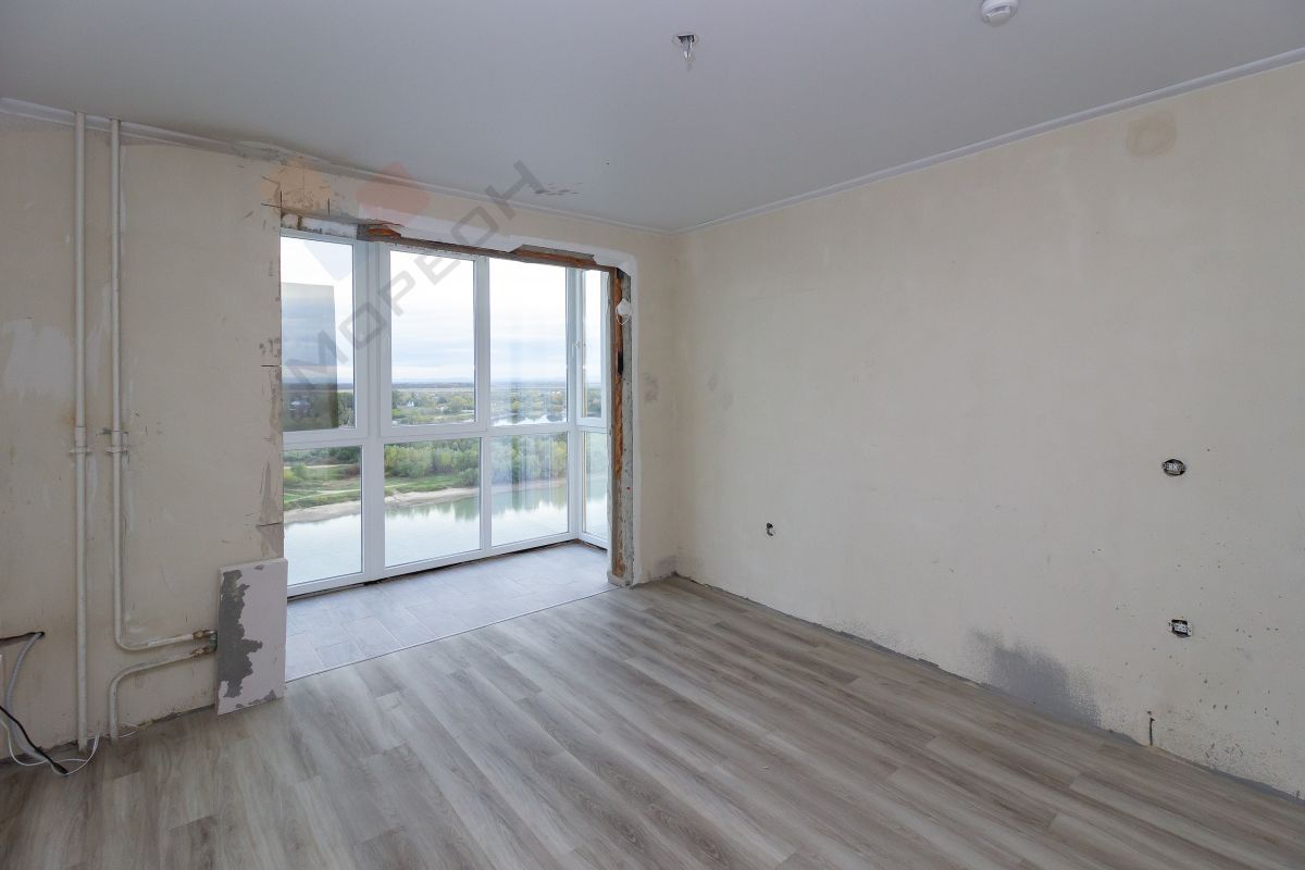 Купить 3-комнатную