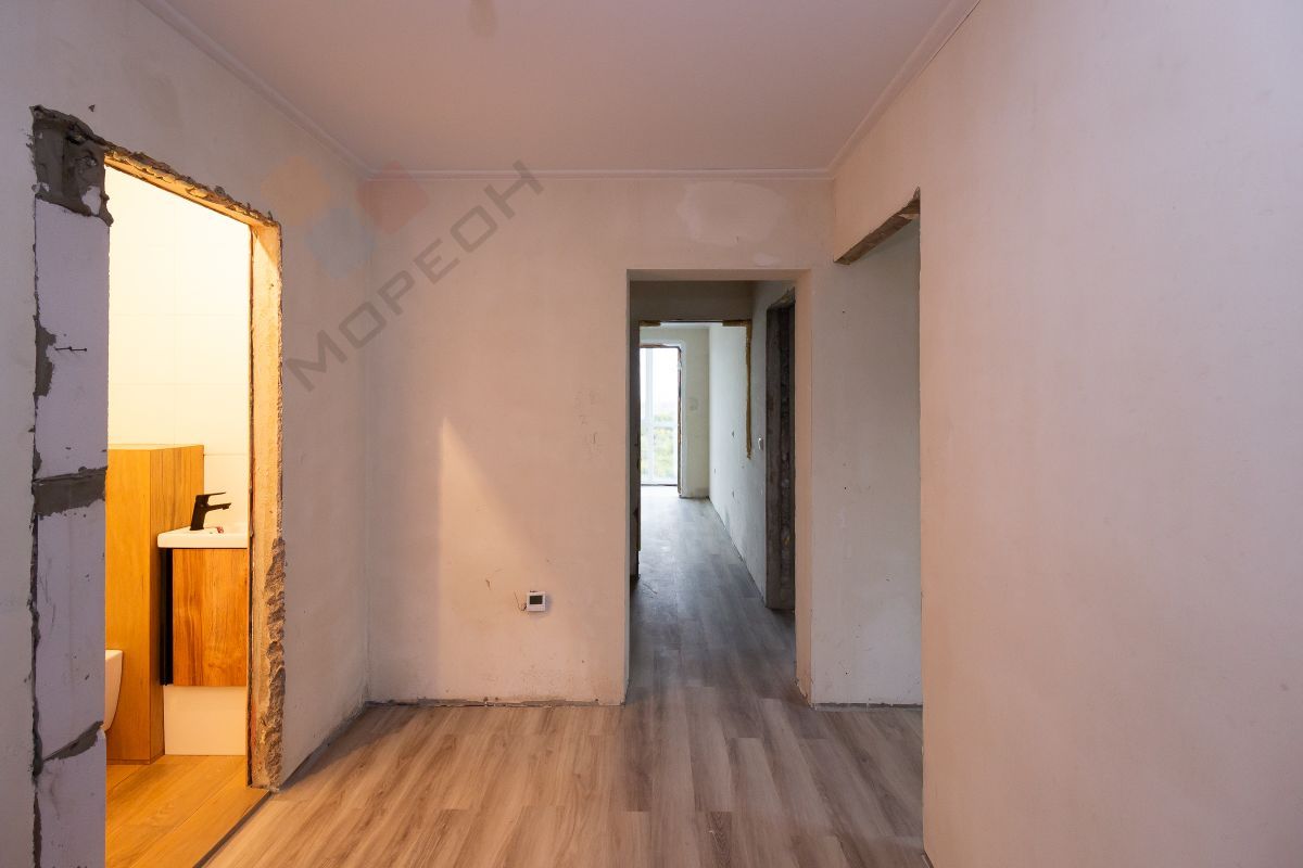 Купить 3-комнатную