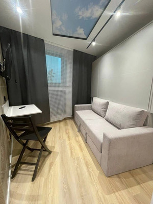 Купить --комнатную квартиру