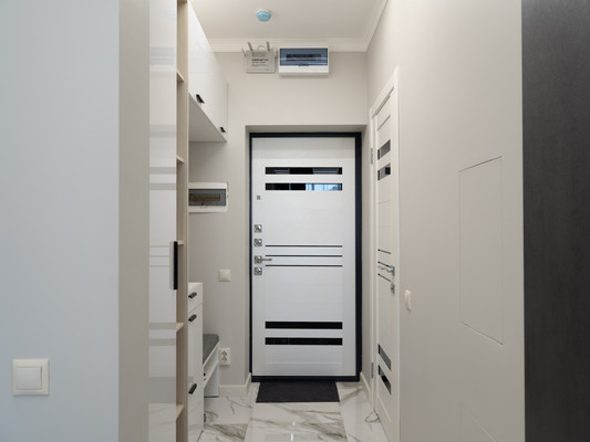 Купить --комнатную квартиру