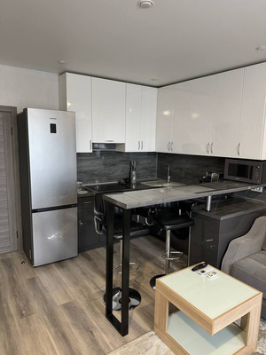 Купить --комнатную квартиру