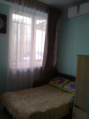 Купить --комнатную квартиру