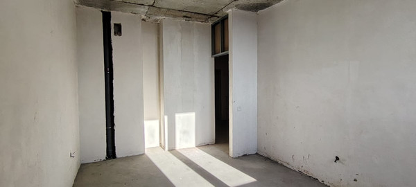 Купить 4-комнатную квартиру