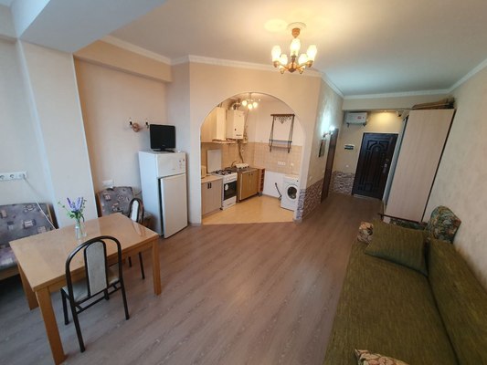 Купить --комнатную квартиру