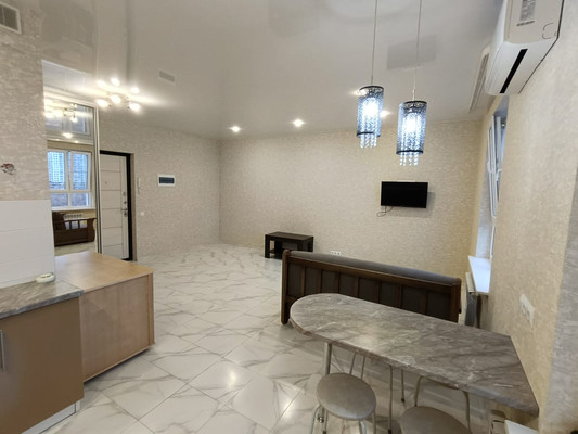 Купить --комнатную квартиру