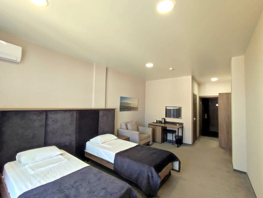 Купить --комнатную квартиру